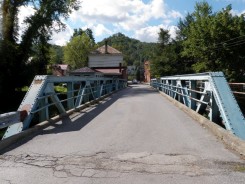 Photo of Yon Peraldo Memorial Bridge